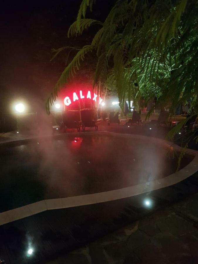 Galaxy Hotel Chiflik Exteriör bild